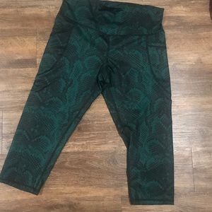 Champion Yoga Crop Pants- XL